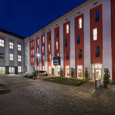 Ea Business Hotel Jihlava Luaran gambar