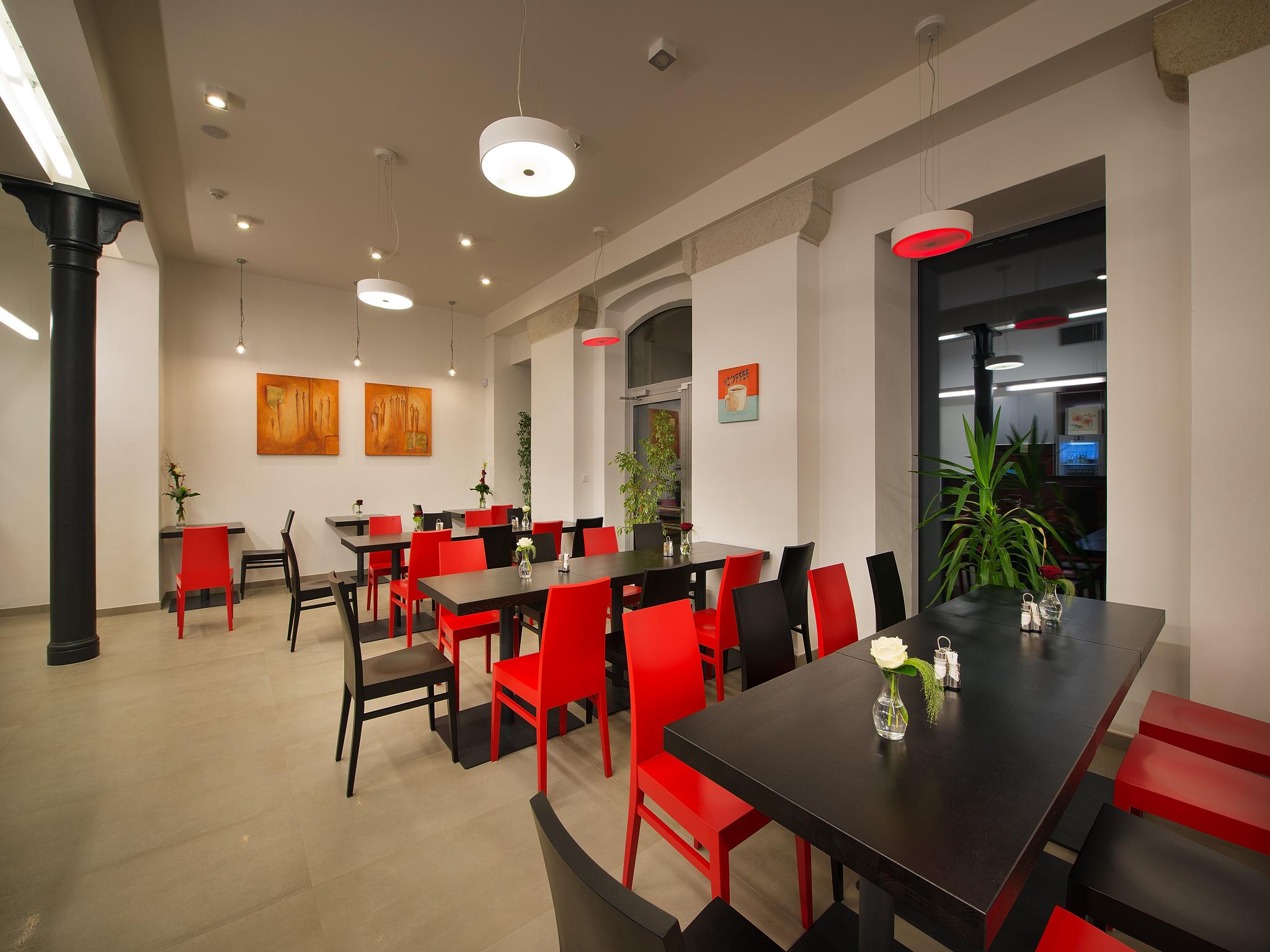 Ea Business Hotel Jihlava Luaran gambar
