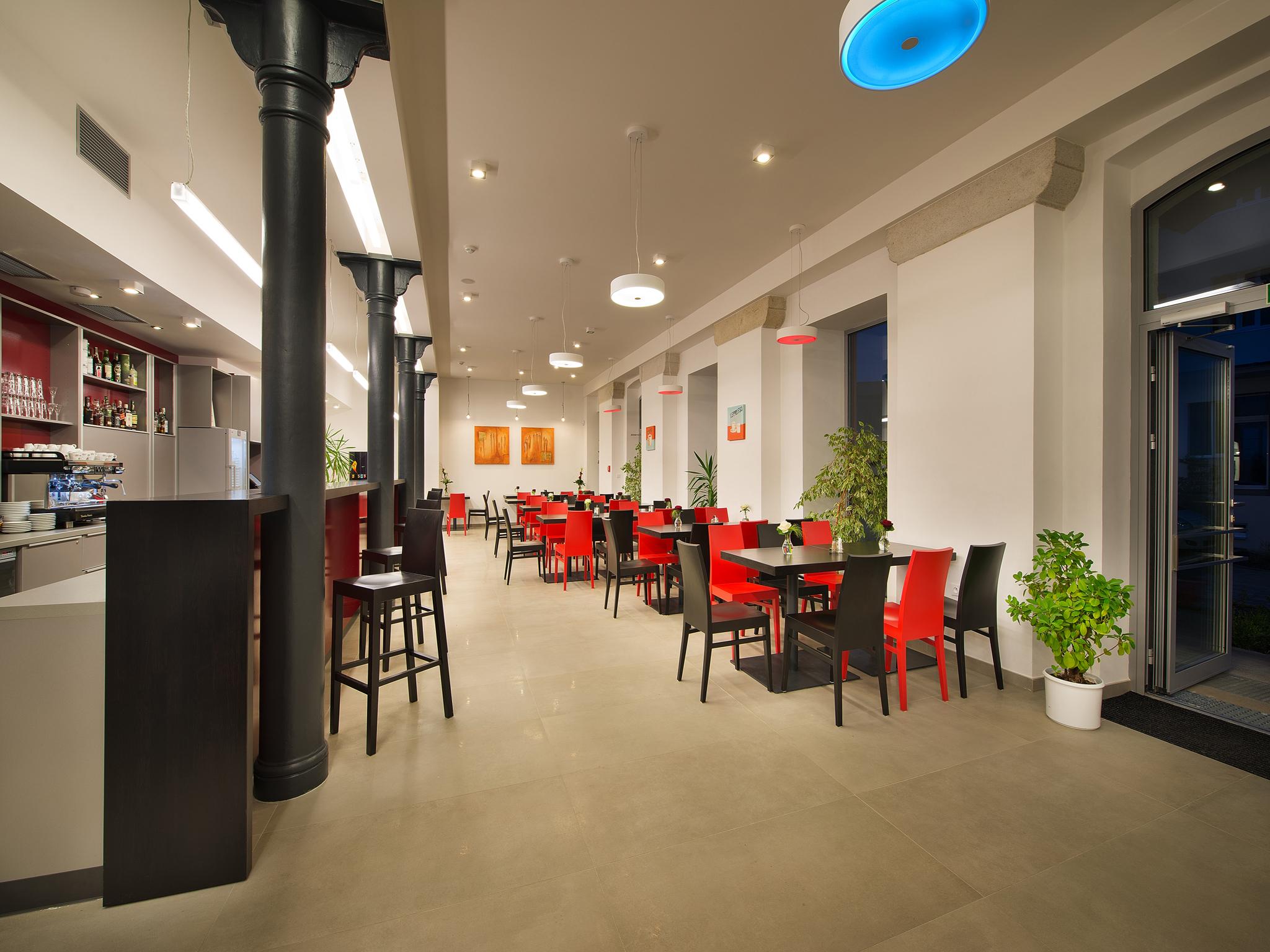 Ea Business Hotel Jihlava Luaran gambar