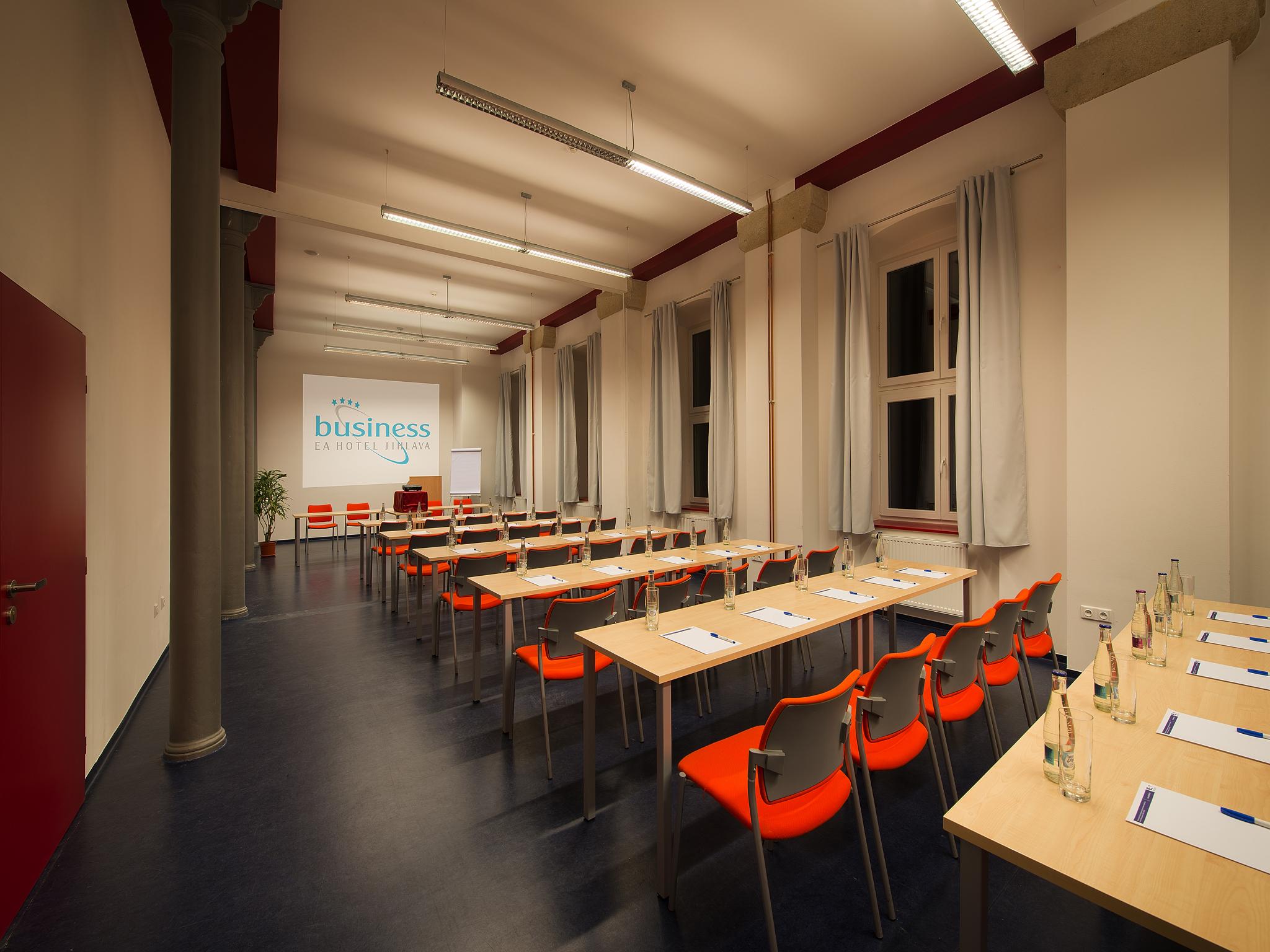 Ea Business Hotel Jihlava Luaran gambar