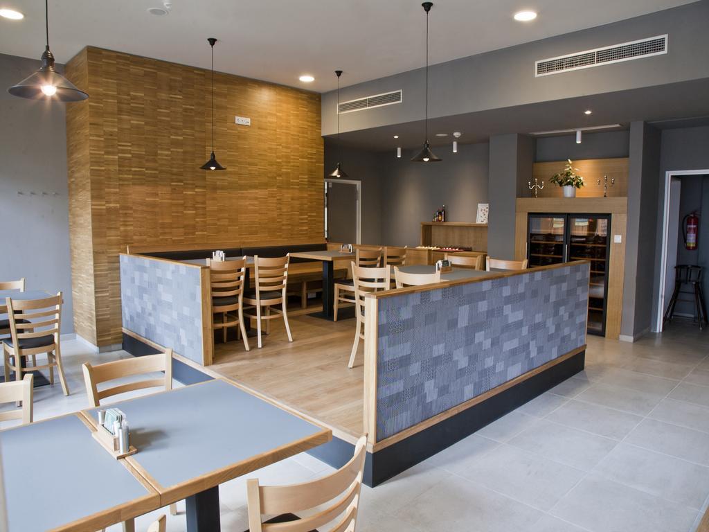 Ea Business Hotel Jihlava Luaran gambar